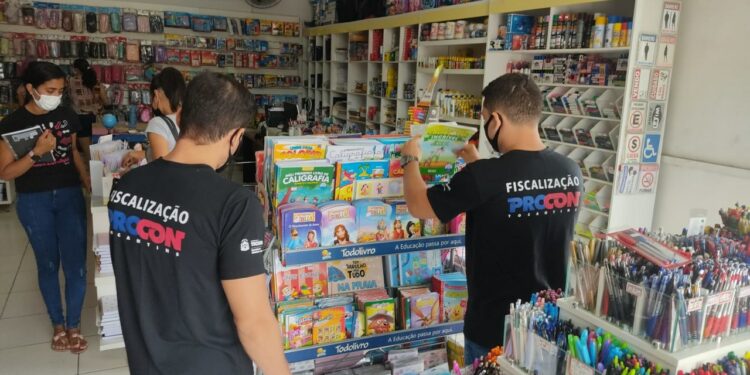 Volta às aulas: Procon encontra variação de 400% nos valores dos materiais escolares em Araguaína; veja lista